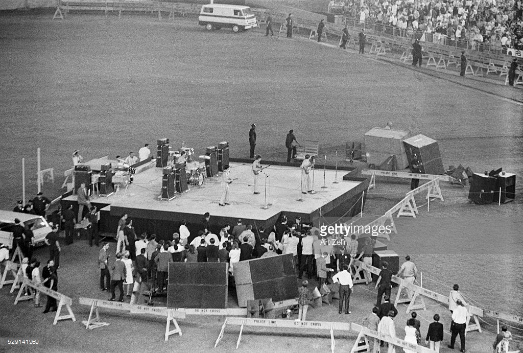 Beatles_at_Shea_ST_1965.jpg