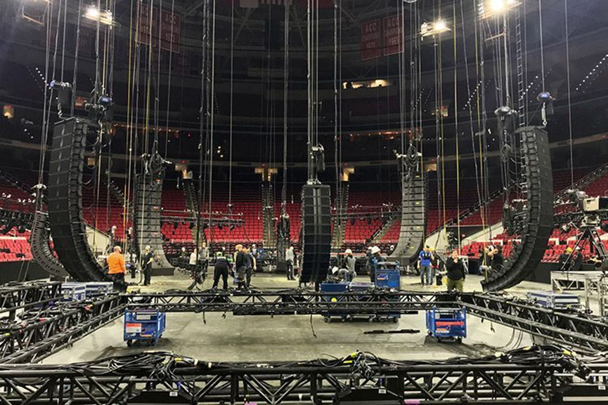 Line Array in sport arena.png